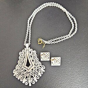 Vintage Trifari White Enamel Chain & Pendant Necklace and Earrings